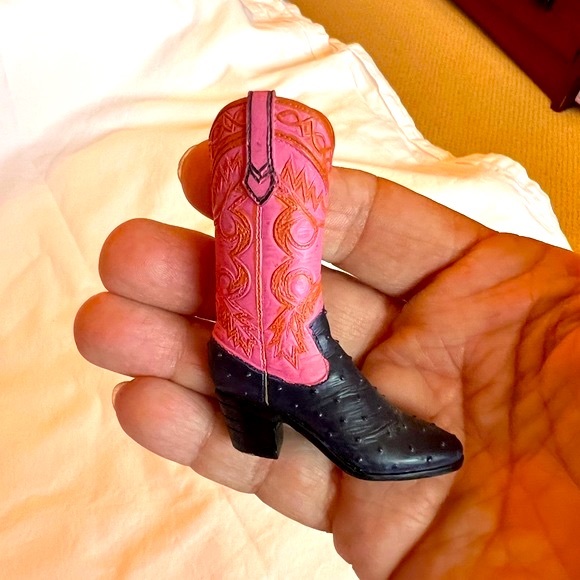 Miniature Collectible Western Boots - Picture 7 of 8